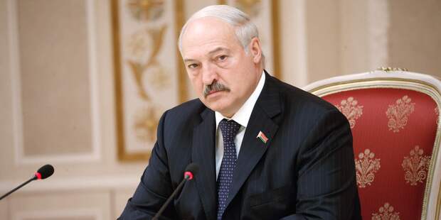Лукашенко приказал бросить за границей безответственных белорусов