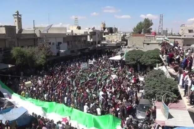 Масштабные протесты в Идлибе: "Русские убирайтесь из Сирии!"