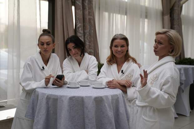 Закончились съемки комедии «Между нами, девочками» с Татьяной Догилевой и Степаном Девониным Закончились съемки комедии «Между нами, девочками» с Татьяной Догилевой и Степаном Девониным