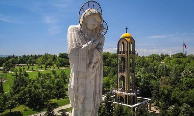4. Монумент Пресвятой Богородицы (Хасково) - высота 32,8 м болгария, достопримечательности, курорты, памятка туристу, путешествия, туризм