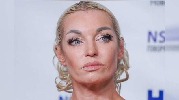 «Помню его тело»: Волочкова заявила, что Джима Керри подменили