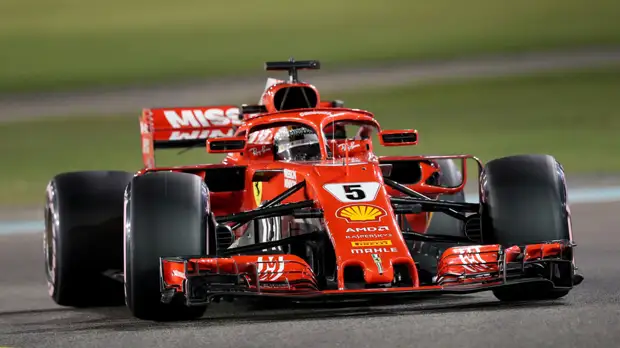 Феттель стал быстрейшим по итогам первого дня шинных тестов в Абу-Даби