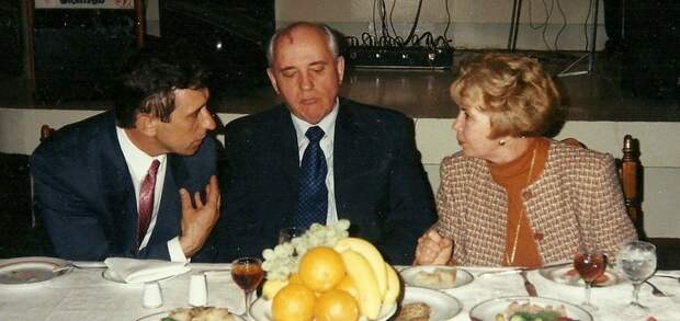 Михаил Горбачев Кремль, вождь, государство, еда, застолье, питание, повар, президент