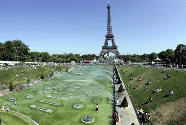 Прекрасный Париж ss 090722 paris 04ss full 990x666 Прекрасный Париж