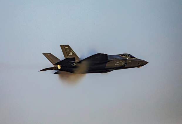 В НАТО признали возможность взломать F-35
