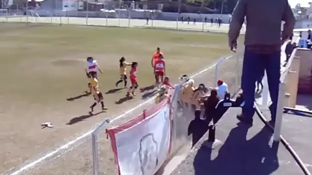 СМИ: Четыре футболистки были госпитализированы после драки во время матча чемпионата Аргентины