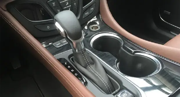 5 главных причин, почему не стоит покупать автомобили с коробкой-роботом