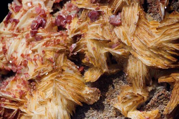 Загадочные аномалии могут объяснить одну из главных тайн Земли