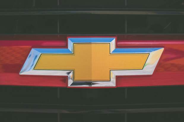 Редкий Chevrolet Corvette 2002 года выпуска без пробега продается в США за 3,6 миллиона рублей