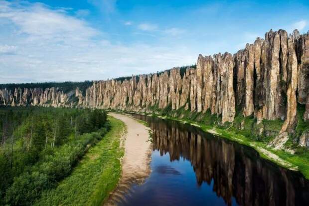 Ленские столбы на реке Лене