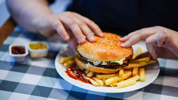 И точка: эксперты предрекли волну закрытий ресторанов фастфуда в 2026 году