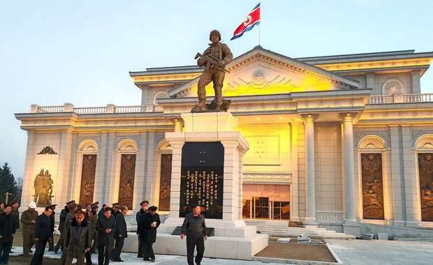 Ким Чен Ын посетил стройку музея, посвященного освобождению Курской области