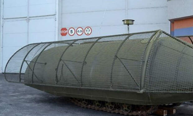 Украина выводит на поле боя танки из тракторов и цистерн