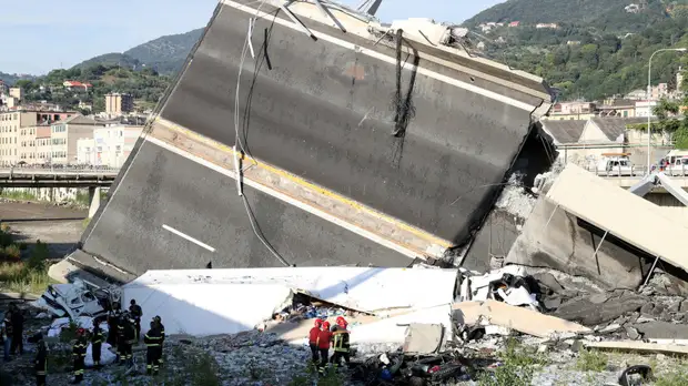 При обрушении моста в Генуе пострадали двое украинцев