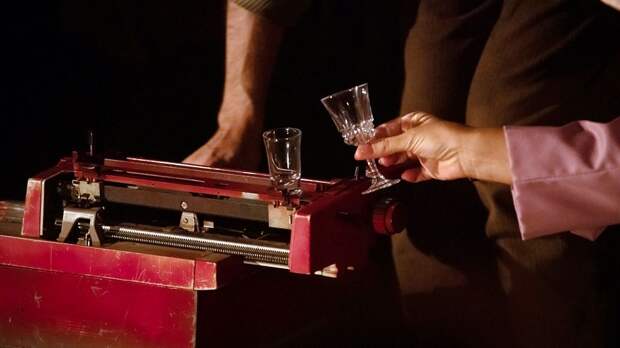 Лаборатория «Акустическая читка» Лаборатория «Акустическая читка»