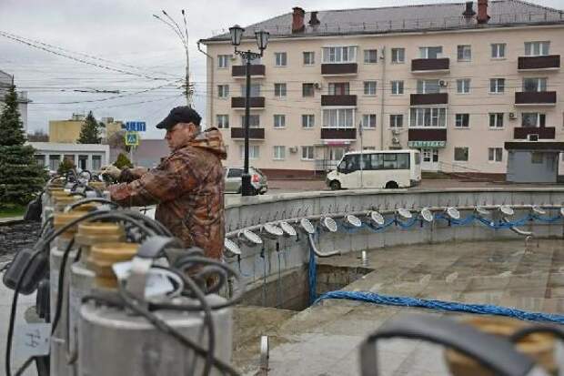 В Тамбове готовят к запуску обновлённый фонтан на Привокзальной площади