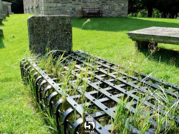 mortsafe05
