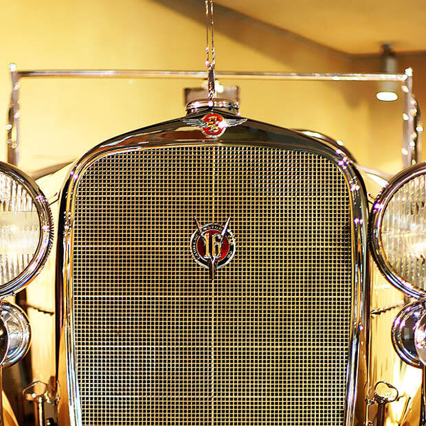 Ретро автомобили