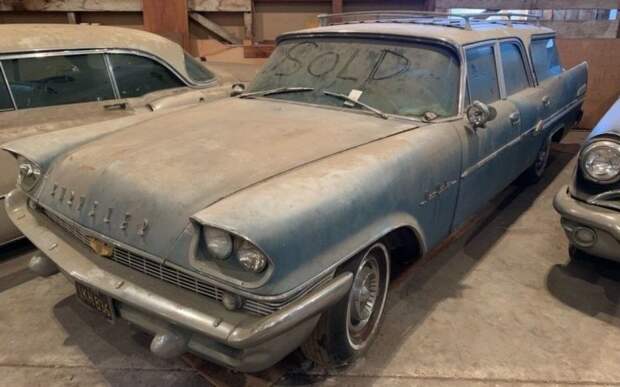 Chrysler New Yorker Town & Country 1958 года выпуска больше 50 лет простоял в гараже