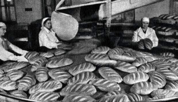 Советская рецептура изготовления батона отличалась от сегодняшней. | Фото: obozrevatel.com.