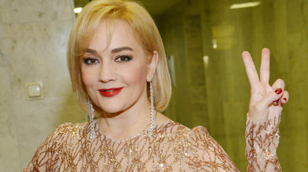 «Быть оптимистами»: Татьяна Буланова обратилась к россиянам в честь праздника