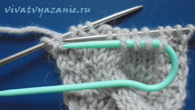 Как вязать спицами косы