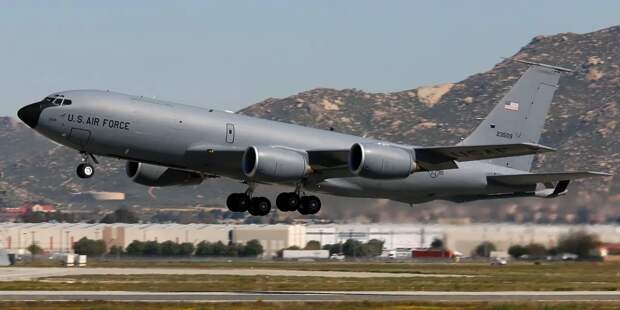 Перелёт заправщиков KC-135 на Гавайи напомнил начало операции «Midnight Hammer