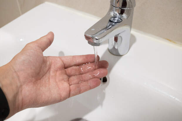 Жилые дома и школа на улице Горького в Туле остались без холодной воды 17 марта