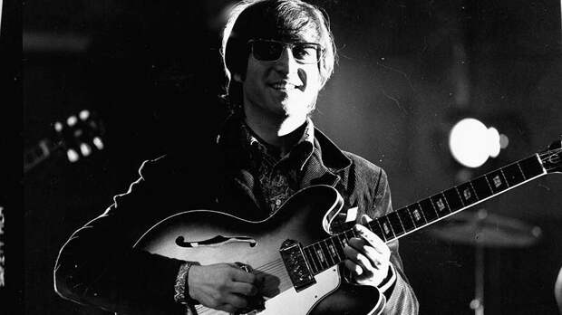 Гитару Леннона из фильма «На помощь!» продали на аукционе за $2,85 млн