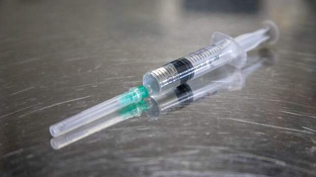 Испания приостановит вакцинацию препаратом AstraZeneca на 15 дней