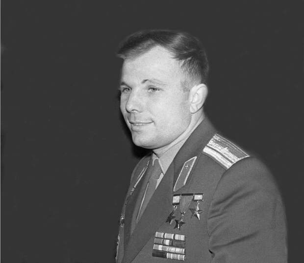 Юрий Гагарин/Валерий Евстигнеев