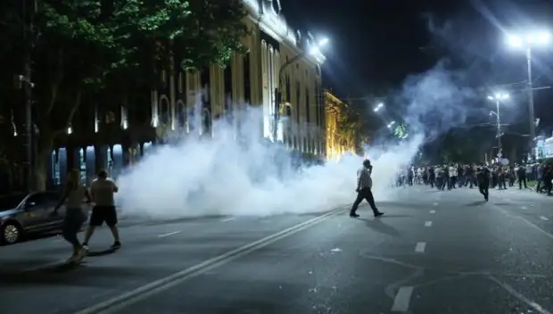 По делу о коррупции: экс-президента Киргизии Атамбаева арестовали до 26 августа