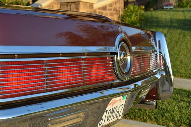 Редкий Imperial Crown Coupe 1967 года продают на аукционе (69 фото)