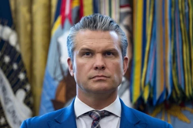 Хегсет заявил, что БПЛА и ракеты Ирана не смогли поразить авианосец США