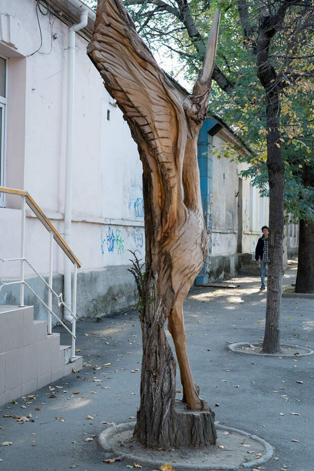 derevyanniestatui 7 Деревянные скульптуры в Симферополе