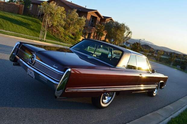 Редкий Imperial Crown Coupe 1967 года продают на аукционе (69 фото)
