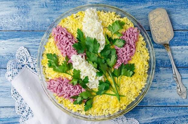как украсить салат из печени