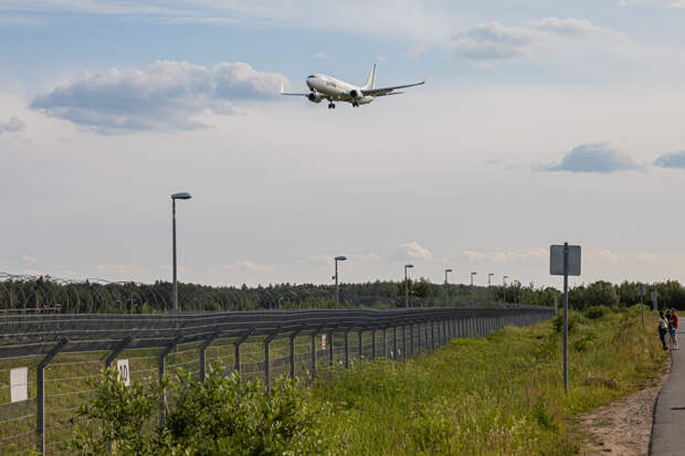 Самолету рейса Москва-Тюмень не хватило топлива и он приземлился в Челябинске