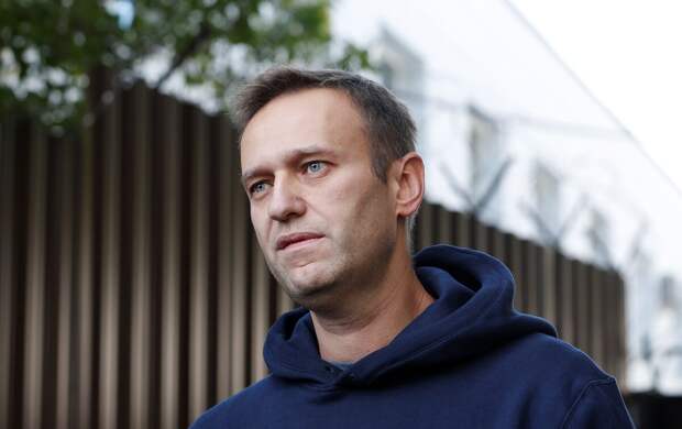 По сведениям УФСИН, осужденный Алексей Навальный скончался после прогулки в ЯНАО. Вернувшись в камеру, Алексей почувствовал себя плохо и практически сразу потерял сознание.-2