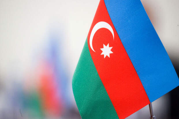 Азербайджан отправил партию электрооборудования на Украину