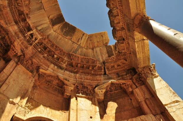 Древний Баальбек в Ливане, храмы которого поражают своими размерами 