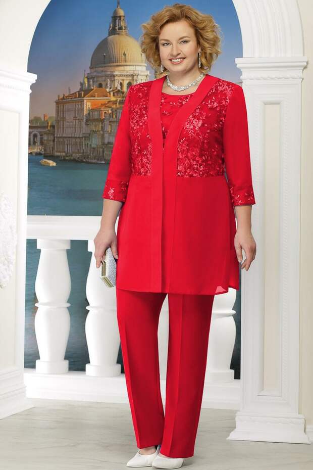 Красный цвет в современных образах женщин 50+. Смело и очень стильно