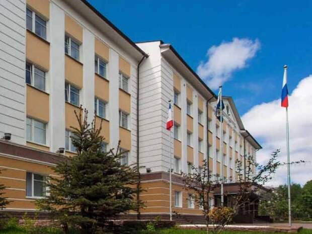 В новгородской школе им. Г.Р. Державина обрушились потолки