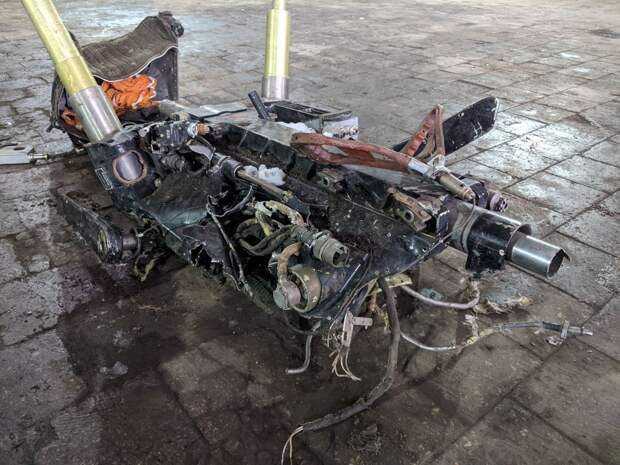 Обломки самолета Су-24М Антонова и Никишина доставили с поля боя в память об их подвиге