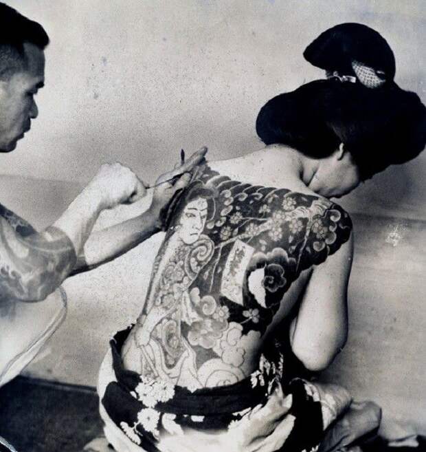 Обряд нанесения татуировки