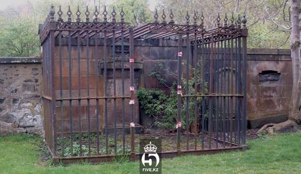 mortsafe03