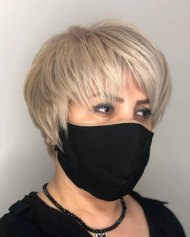 Овальный боб для женщин 40-50 лет: техника, особенности стрижки и 10 фото