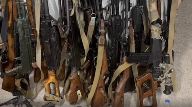 ФСБ пресекла противоправную деятельность нелегальных оружейников в Крыму и Севастополе