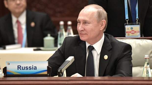 Sohu: Путин вызвал бурную реакцию на Западе, пошутив над переводчиком