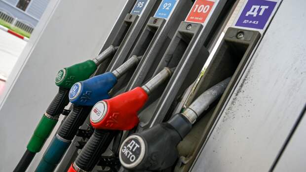 Блогер выяснил, как обстоит ситуация с ценником на бензин в Киеве